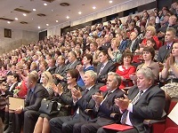 На торжественном собрании в честь праздника